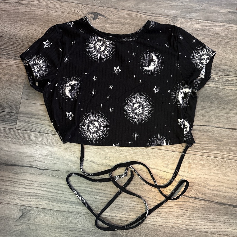 Rue21 Black Sun and Moon Crop Top